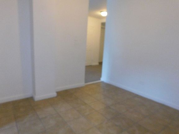 5th image of 91 E Van Cortlandt Ave #1A