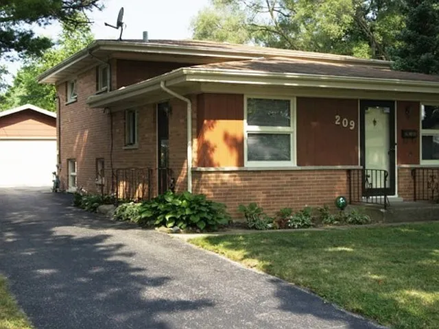 209 Kenloch Ave photo 1