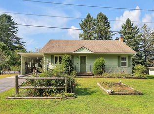 28 Deerfield Ave, Barre, VT 05641