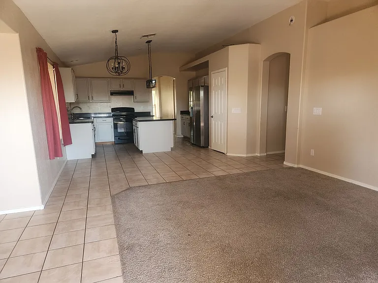 5511 S 15th Way — Photo 3
