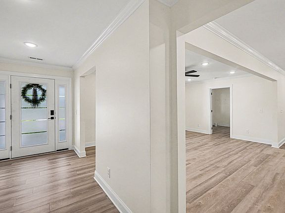 4th image of 4687 Leanna Rd