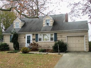 165 Burbank Dr, Stratford, CT 06614