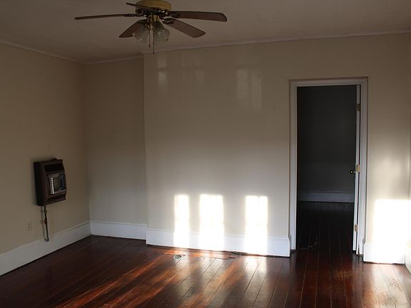 2nd image of 1315 Peniston St #B