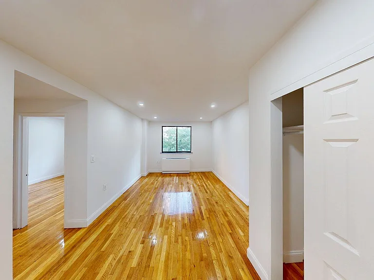 433 W 43rd St #5D — Photo 1