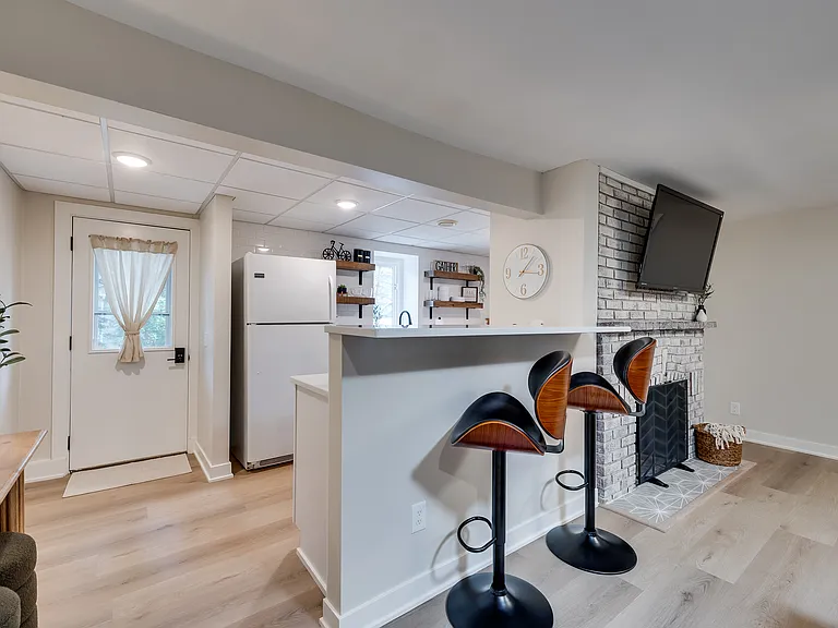 5021 Beacon Hill Rd #2 — Photo 22