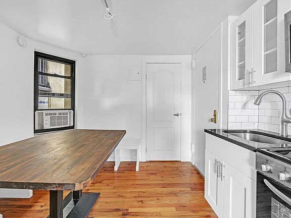 4th image of 168 Stanton St Unit 5B