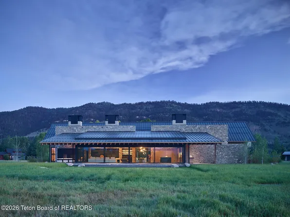5370 W Fallen Pine Dr, Wilson, WY 83014