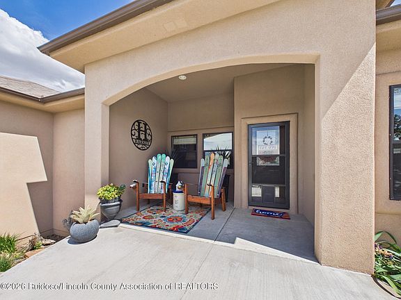 3rd image of 206 Timberline Pl