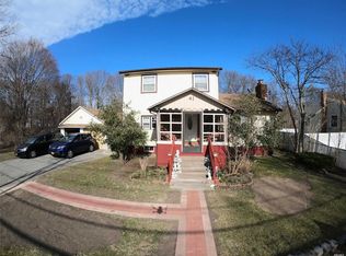 41 Johns Neck Rd, Shirley, NY 11967