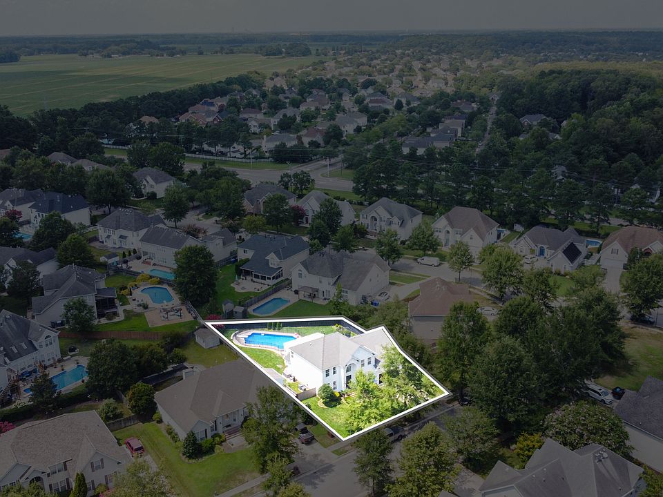 1st image of 3024 Clarke Dr