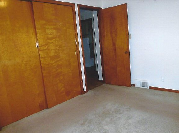 5th image of 305 Plum St
