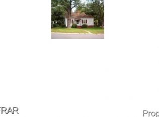 121 Kensington Cir, Fayetteville, NC 28301