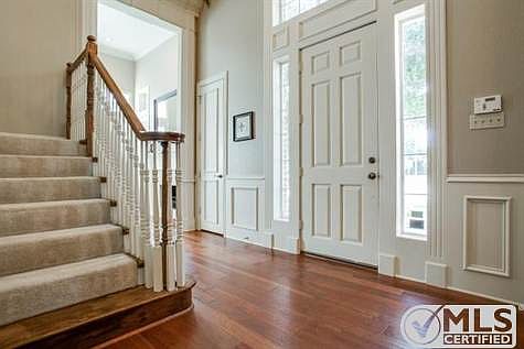 2nd image of 3404 Langley Cir