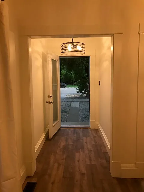 2 bed, 1000 sqft, $1,885 — Photo 3