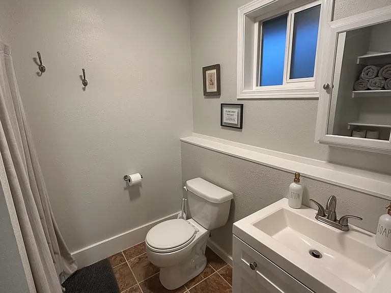 19423 Wildwood Dr — Photo 12