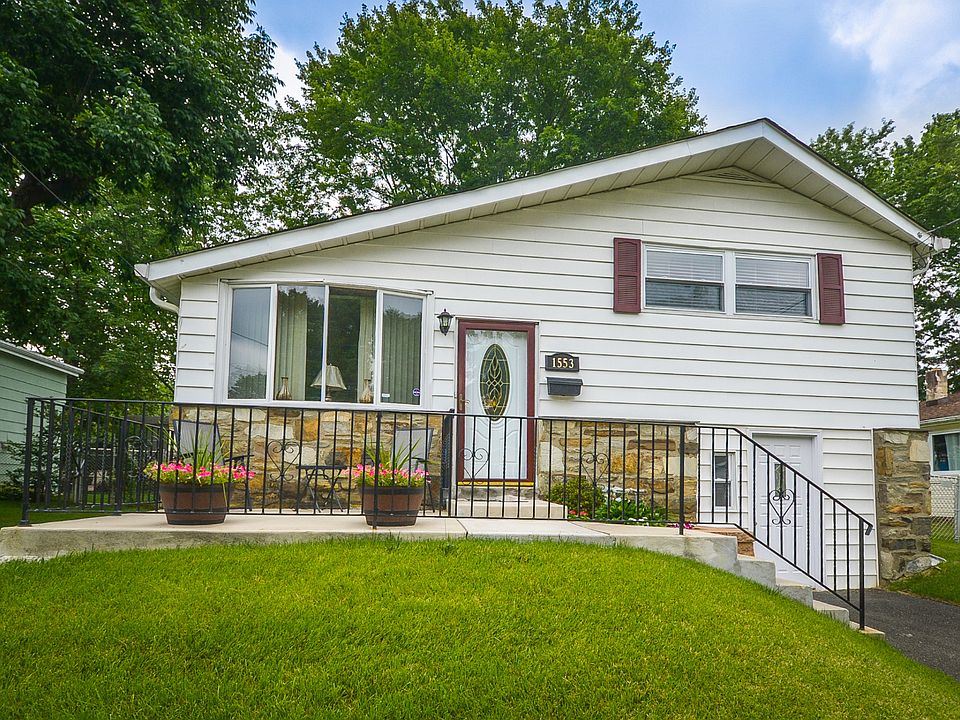 Welcome to 1553 Lindbergh!