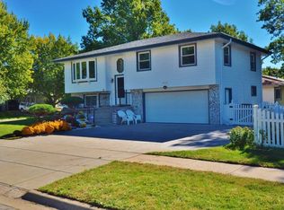 831 Irving St, Lincoln, NE 68521