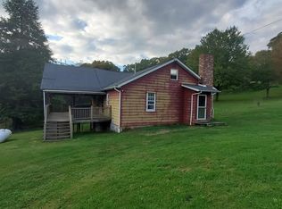 537 Queenstown Rd, Karns City, PA 16041