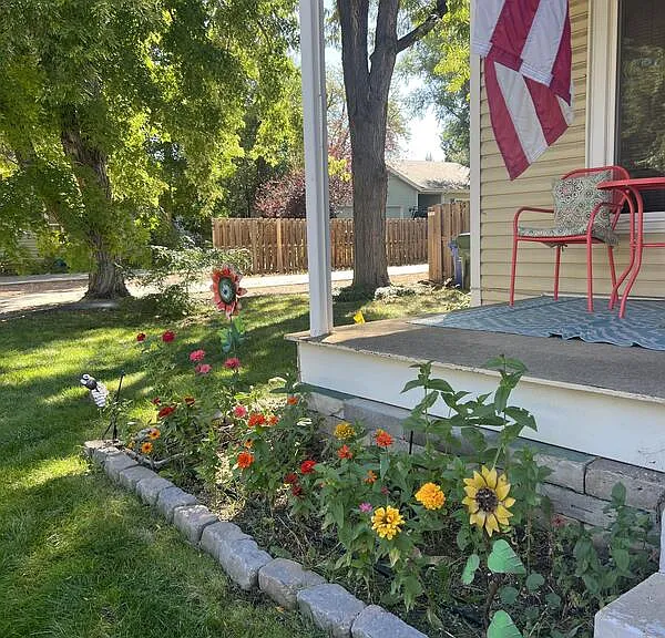 640 W 10th St — Photo 3