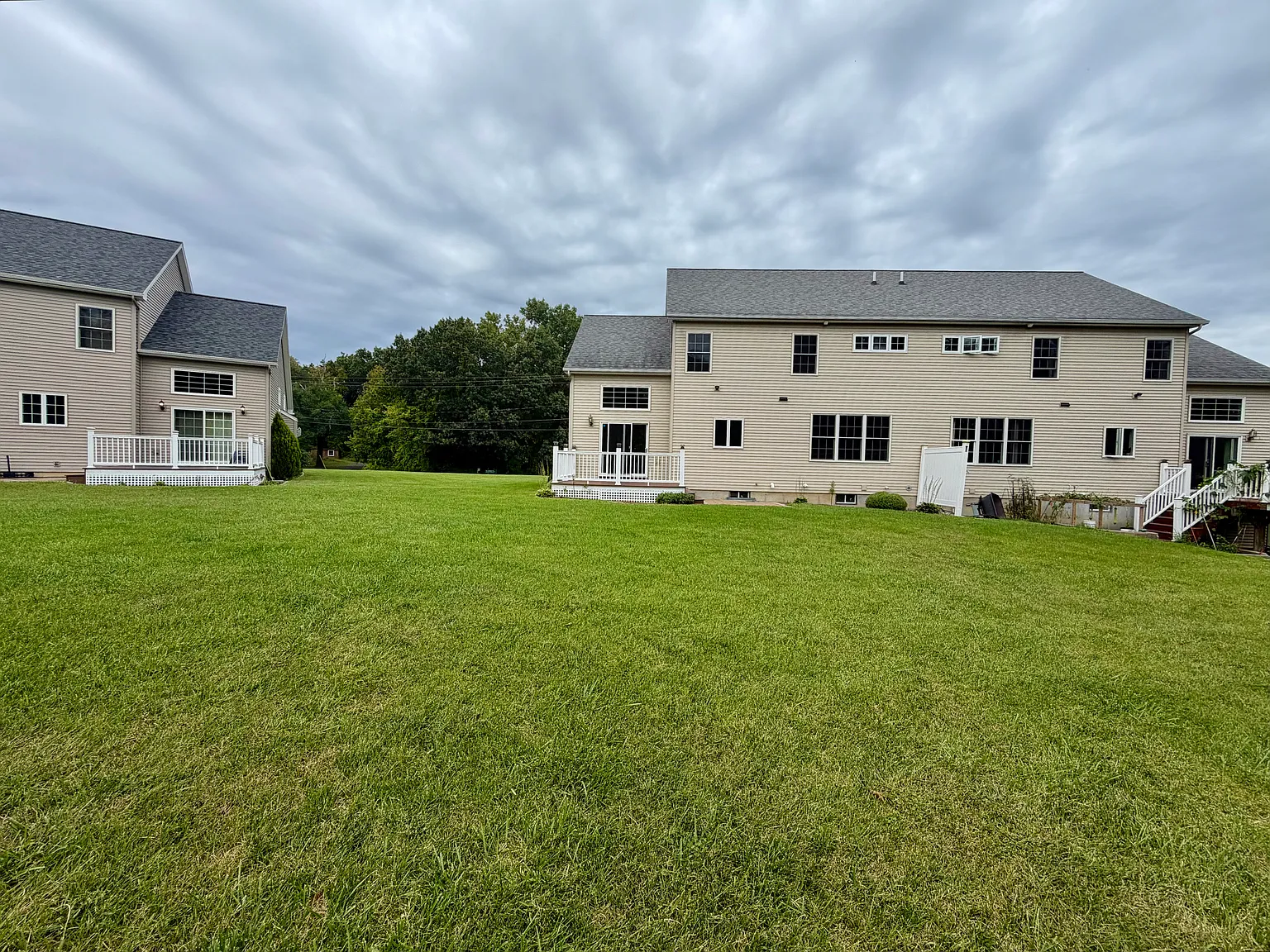 3 bed, 2.5 bath, 2140 sqft, $3,400 — Photo 4