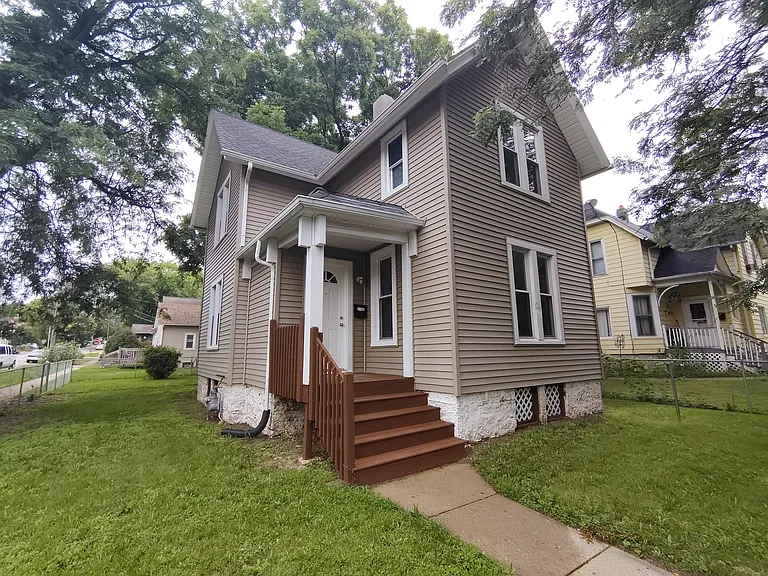 1102 Grant Ave #16 — Photo 1