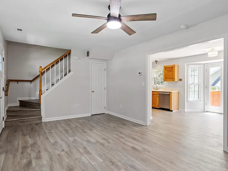 302 Wax Myrtle Ct — Photo 15