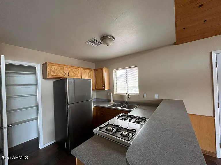 10261 E La Palma Ave — Photo 6