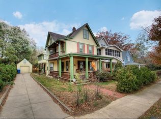 10012 Burton Ave, Bratenahl, OH