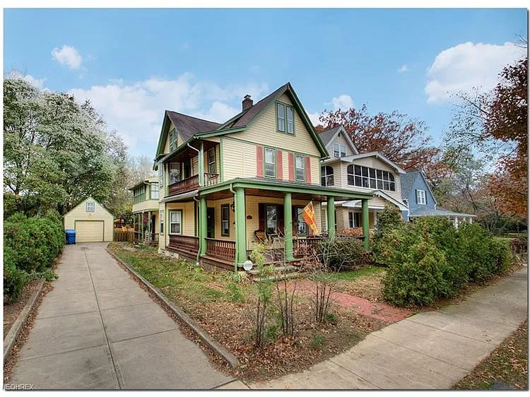 10012 Burton Ave photo 1