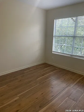 3 bed, 2.5 bath, 5060 sqft, $1,295 — Photo 4
