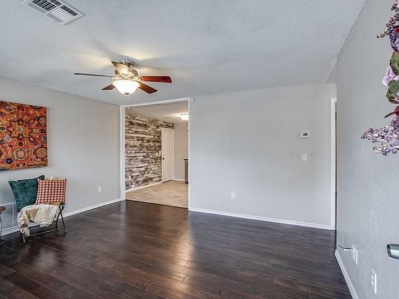 2nd image of 1108 Lawton Ave