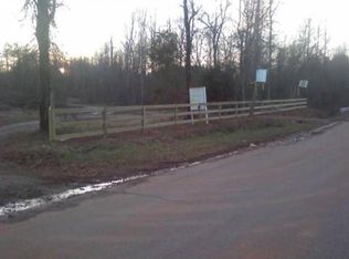 875 Old Melvin Hill Rd, Campobello, SC 29322