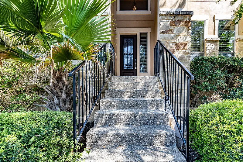 4 bed, 3.5 bath, 3036 sqft, $3,097 — Photo 4