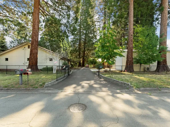 1525 Kendall St, Roseburg, OR 97471