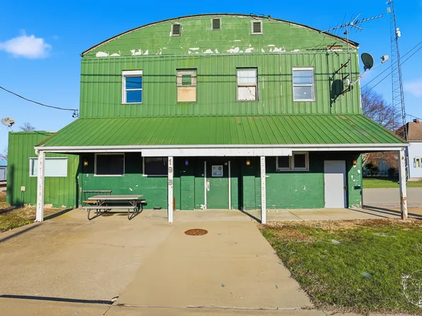 19 S Green St #1, Piper City, IL 60959