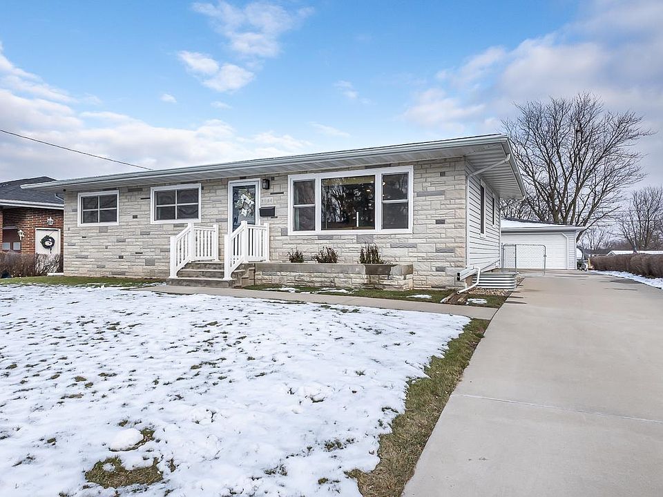 2044 Carter Rd, Dubuque, IA 52001 Zillow
