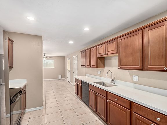 4th image of 3917 W Kaler Dr