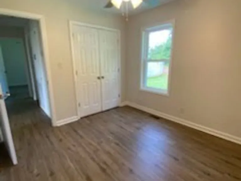 1925 Timberline Cir — Photo 3