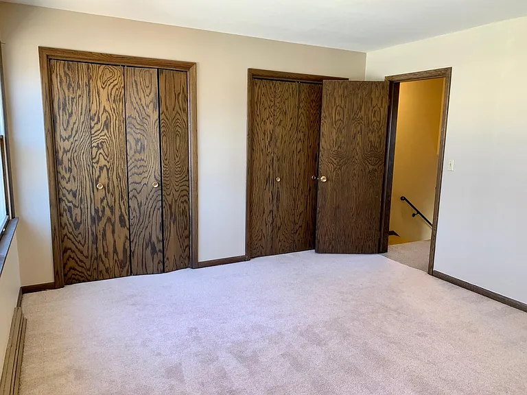 2716 Thomas Dr — Photo 8