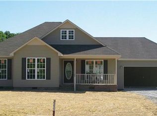 6 Pebble Creek Dr, Fayetteville, TN 37334