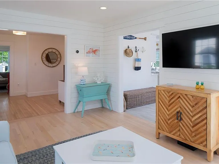 122 Ruggles Ave — Photo 15