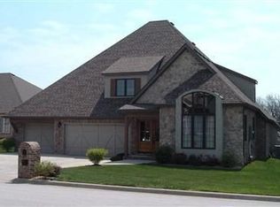 3146 W Knob Hill St, Springfield, MO 65810