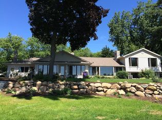 3340 Lakeview Dr, Highland, MI
