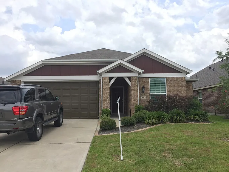 16323 Hillside Garden Ln — Photo 1