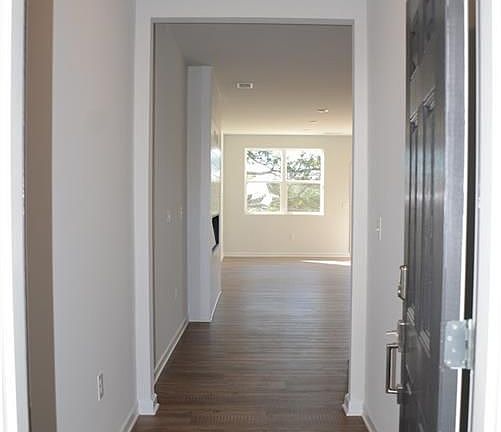 3rd image of 1121 Point Place Dr