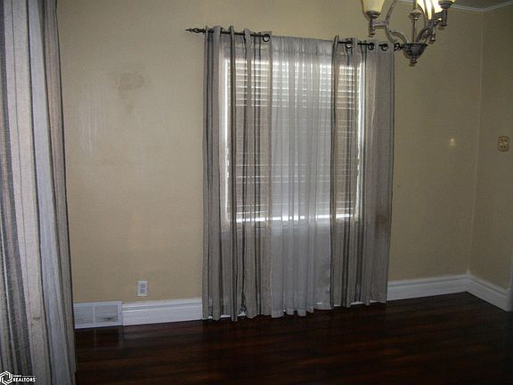 2nd image of 145 Vanness Ave