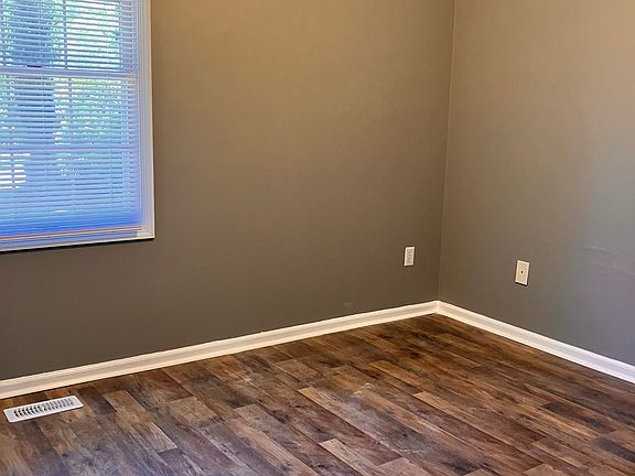 2nd image of 113 Astrid Ln