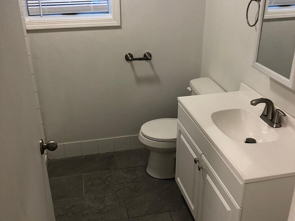 1st image of 5539 27th Ave NE #2