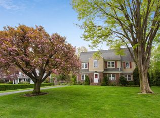 9 Outlook Dr, Darien, CT 06820