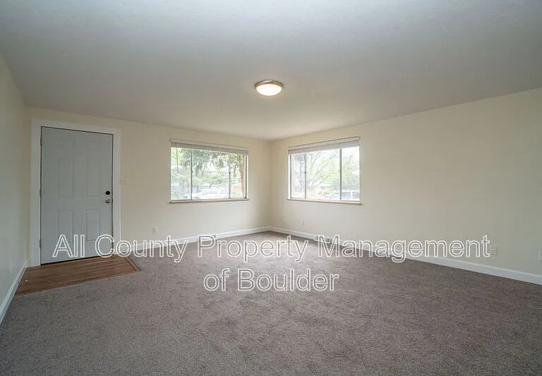 1515 Stuart St — Photo 7